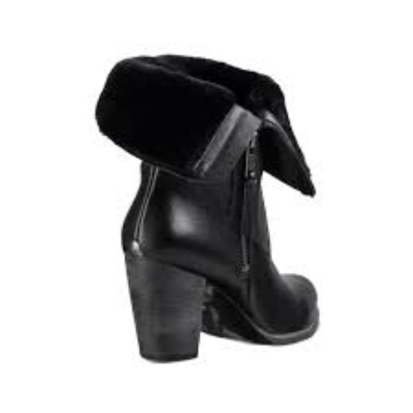 🎁 UGG Lynda Women's Shearling Boot - Picture 7 of 12